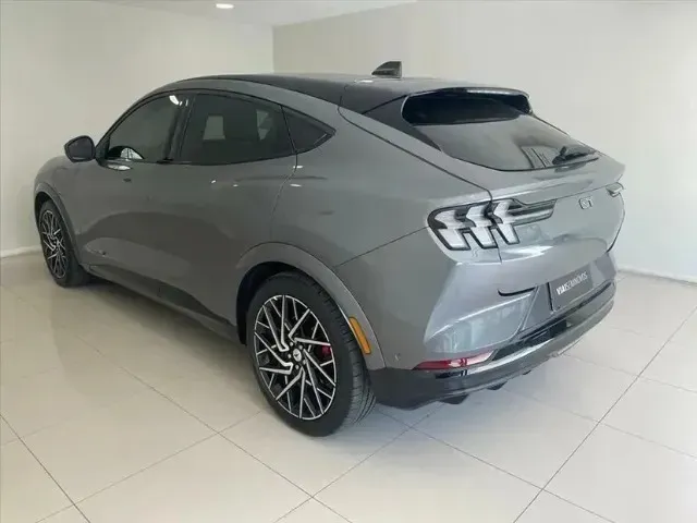 Ford Mustang Mach-e - Imagem 5