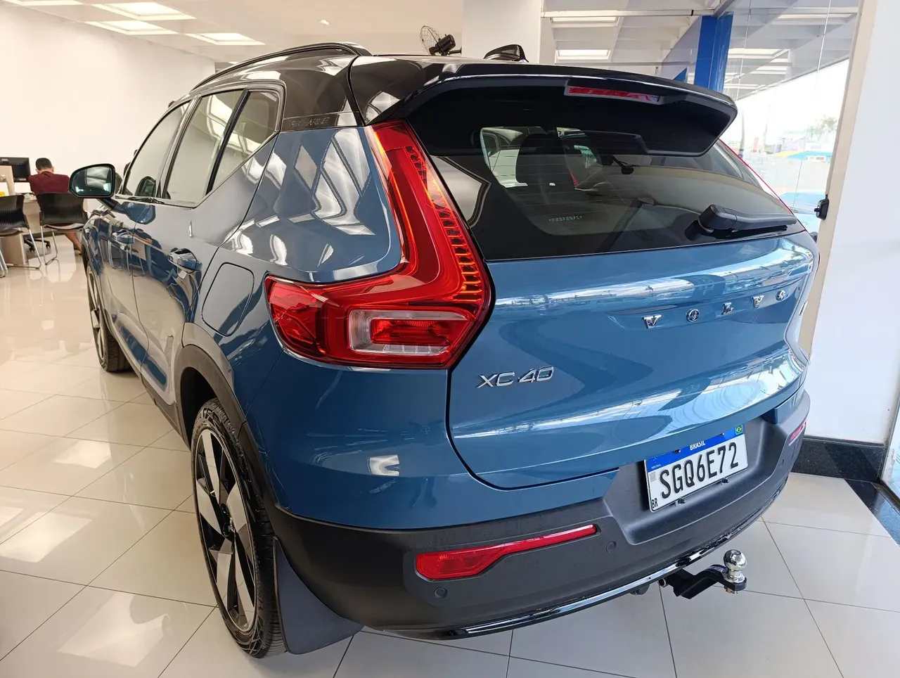Volvo XC40 Recharge - Imagem 3