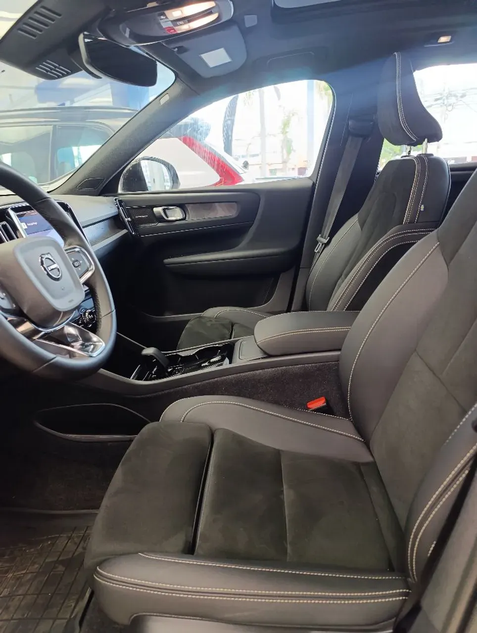 Volvo XC40 Recharge - Imagem 5