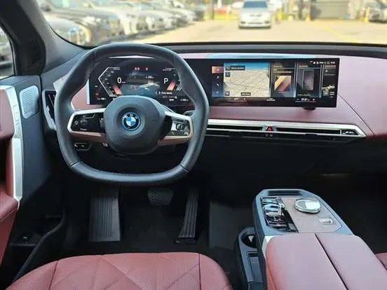 BMW Ix - Imagem 8