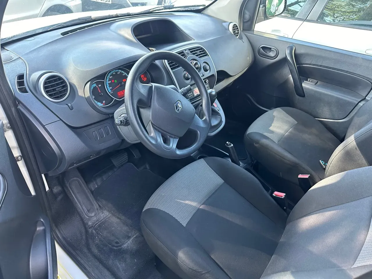 Renault Kangoo Z.e. - Imagem 4