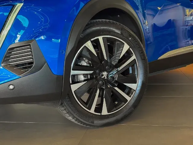 Peugeot E-2008 - Imagem 4