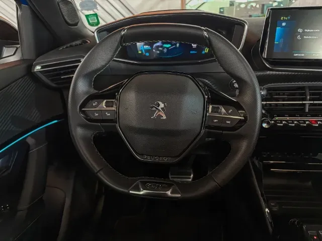 Peugeot E-2008 - Imagem 6
