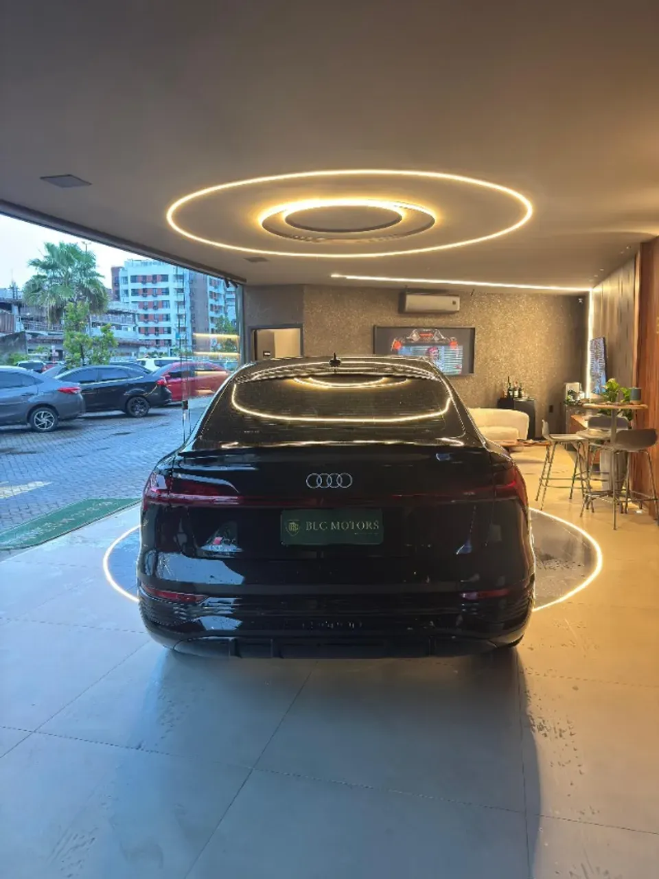 Audi Q8 E-tron - Imagem 2