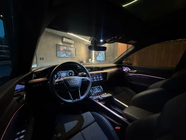 Audi Q8 E-tron - Imagem 6