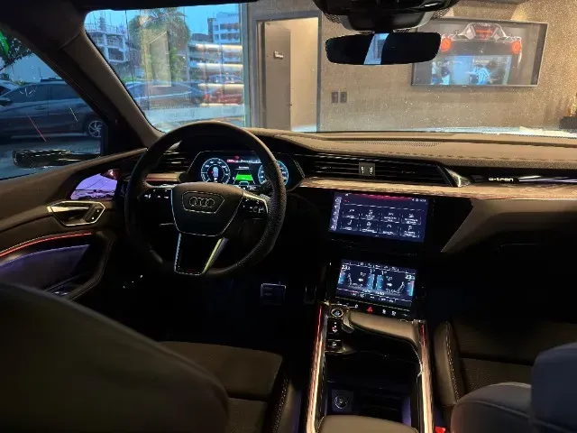 Audi Q8 E-tron - Imagem 7