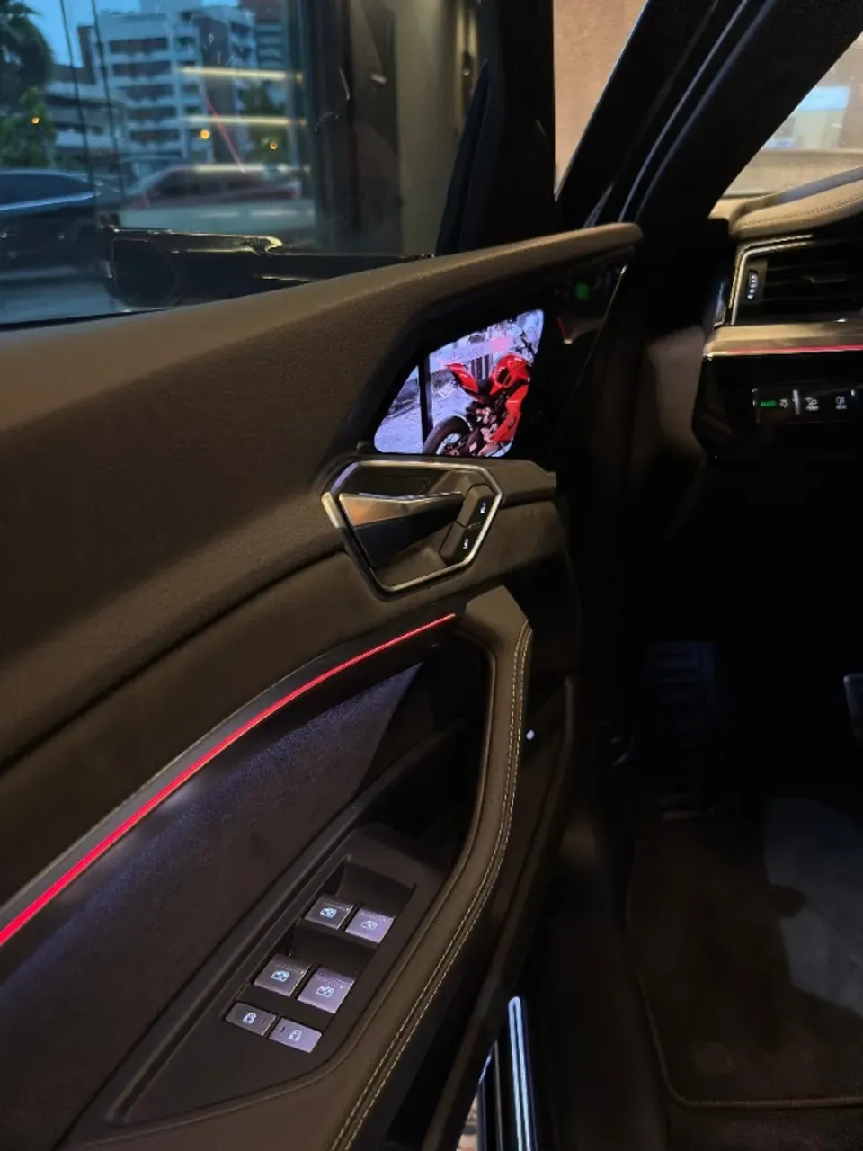 Audi Q8 E-tron - Imagem 8