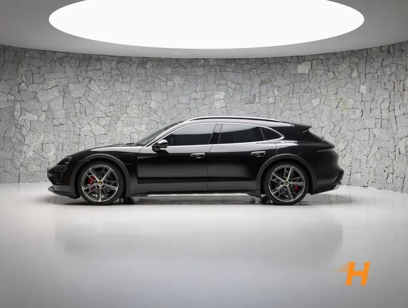 Porsche Taycan - Imagem 3