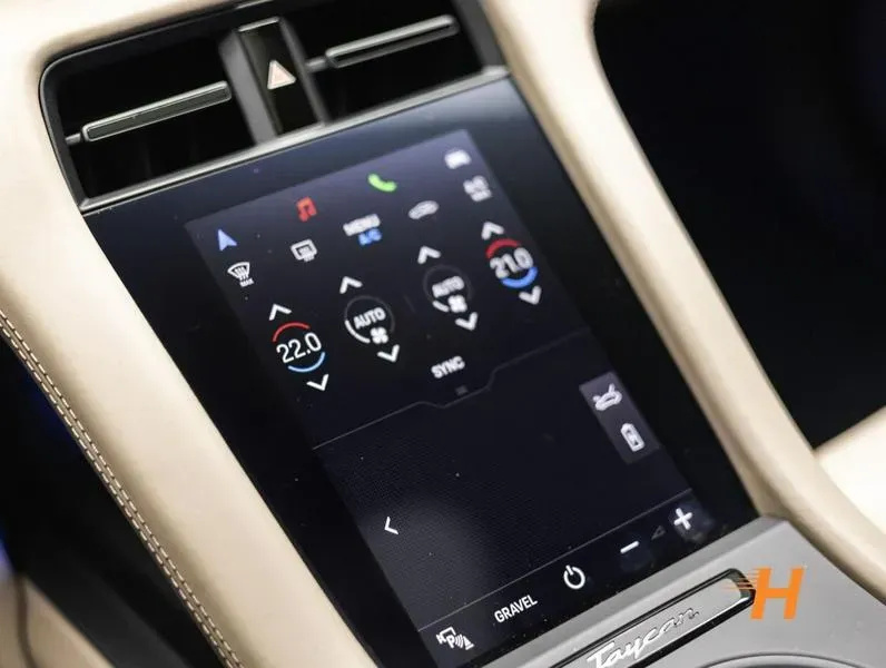 Porsche Taycan - Imagem 14