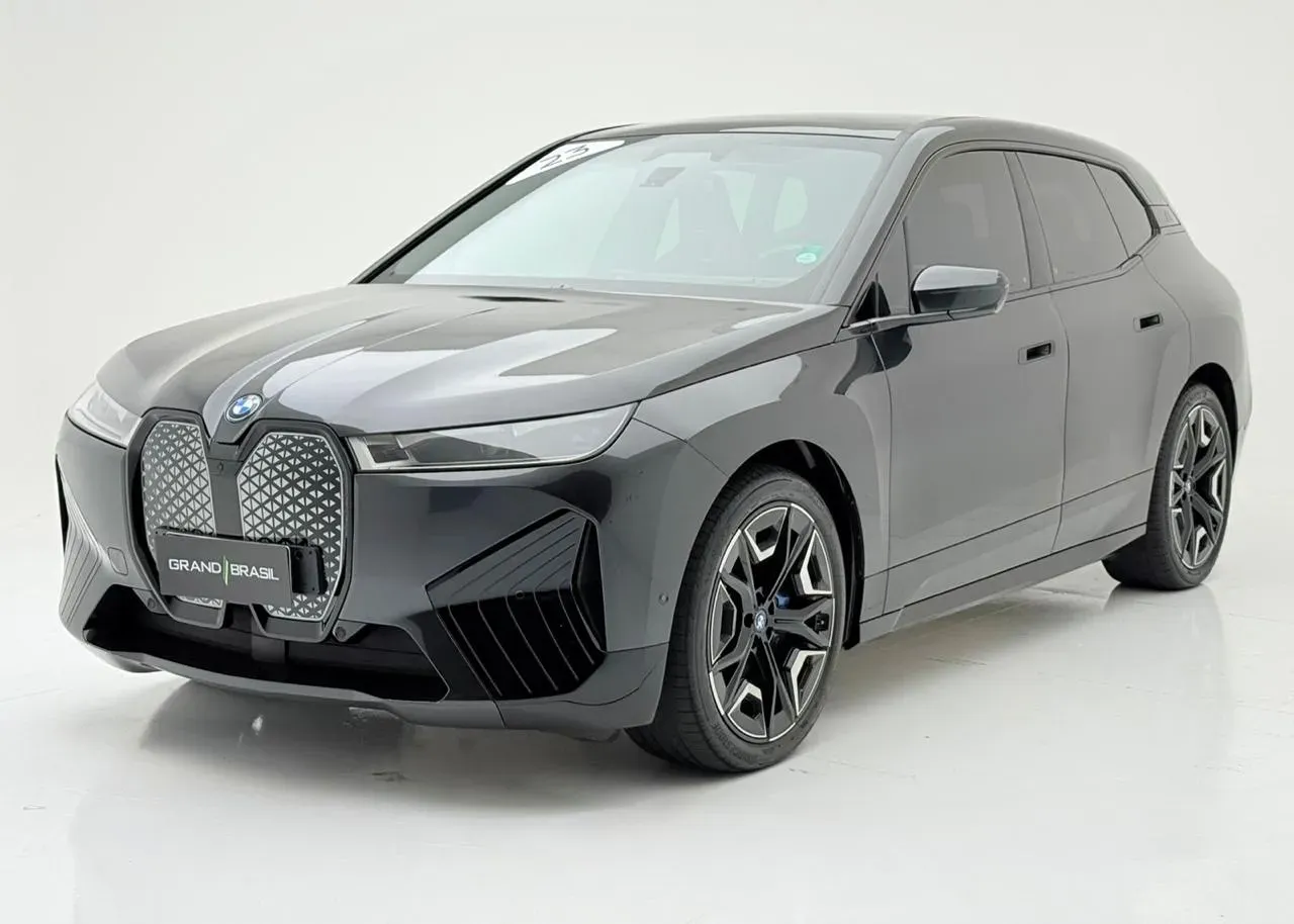 BMW Ix - Imagem 7