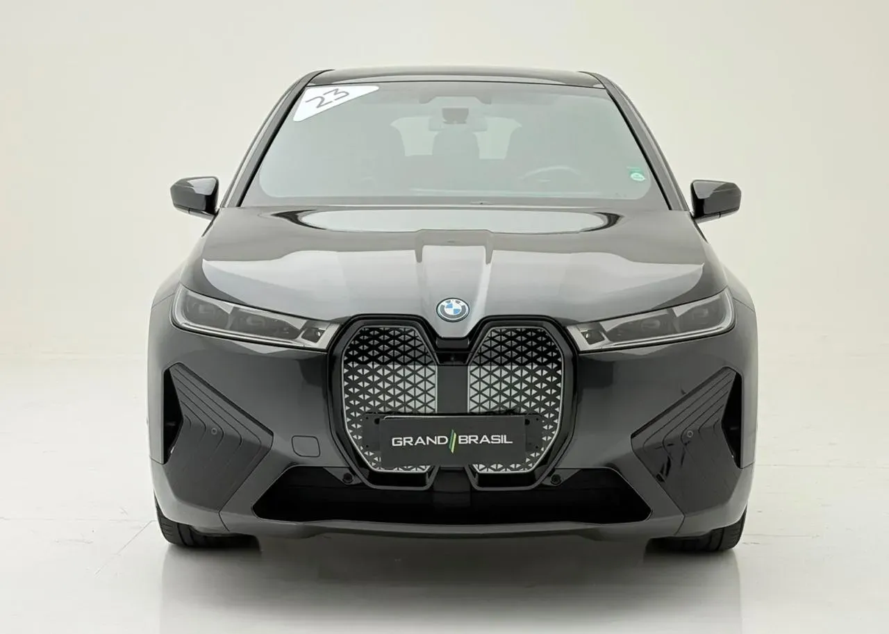 BMW Ix - Imagem 8