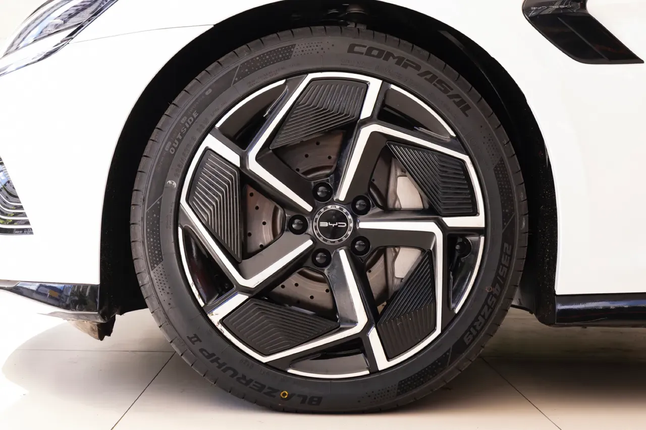 BYD Seal - Imagem 12