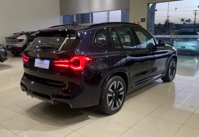 BMW IX3 - Imagem 4