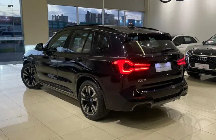 BMW IX3 - Imagem 5