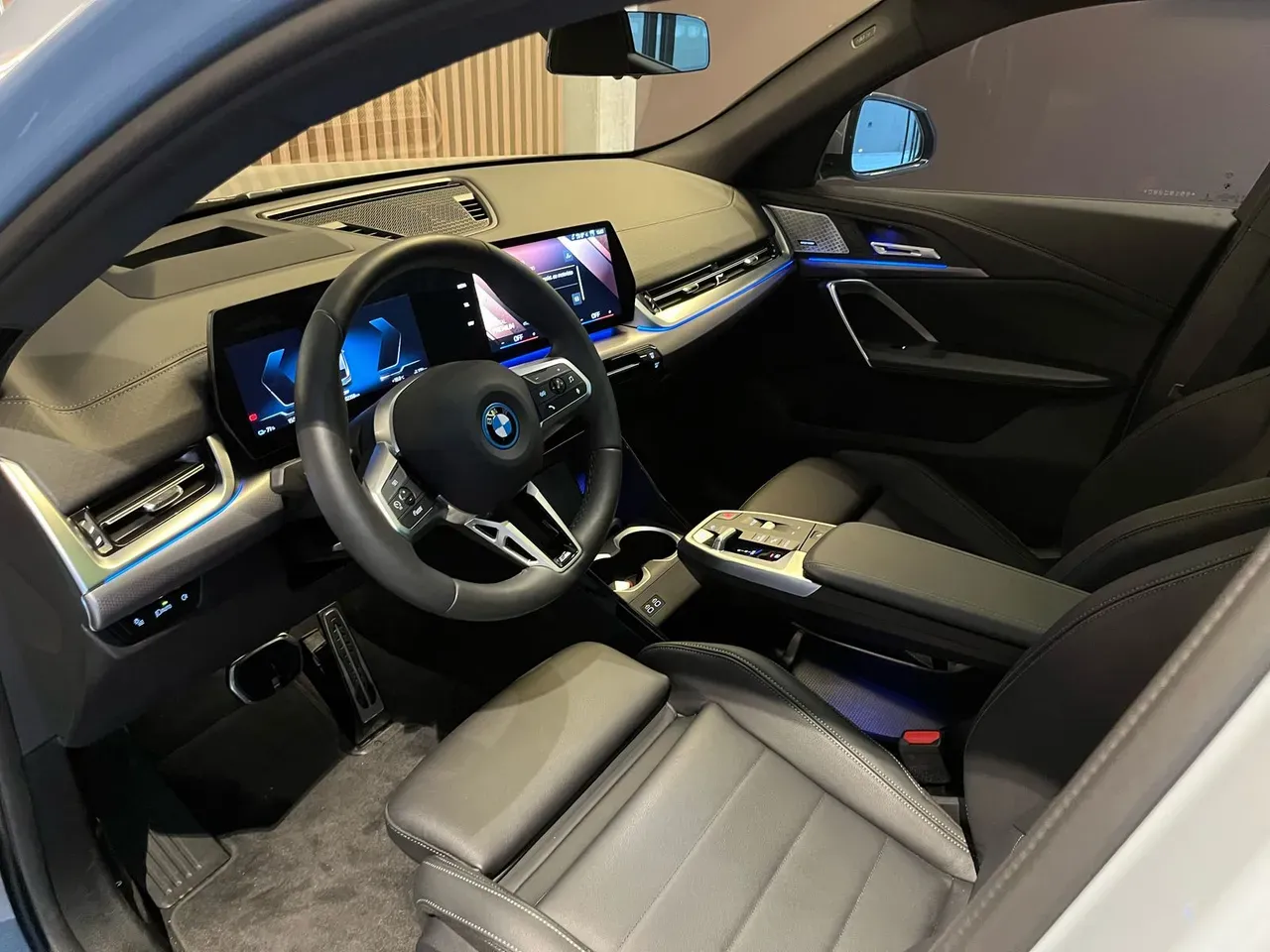 BMW IX2 - Imagem 6