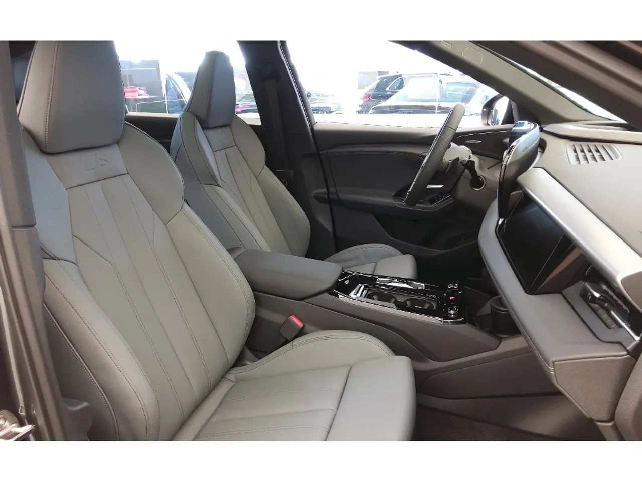 Audi Q6 E-tron - Imagem 6