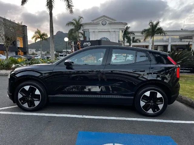 Volvo EX30 - Imagem 2