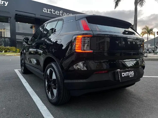 Volvo EX30 - Imagem 3