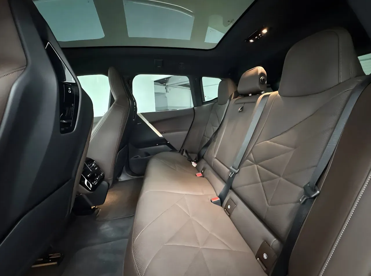 BMW Ix - Imagem 7