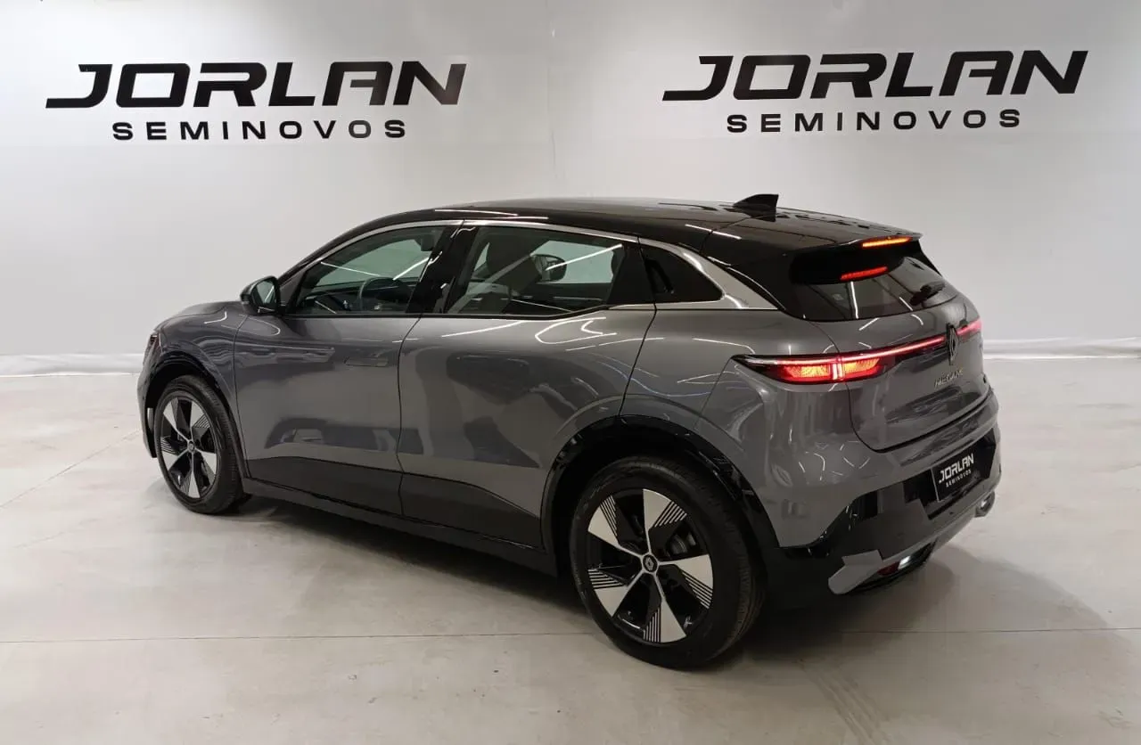 Renault Megane E-tech Electric - Imagem 8