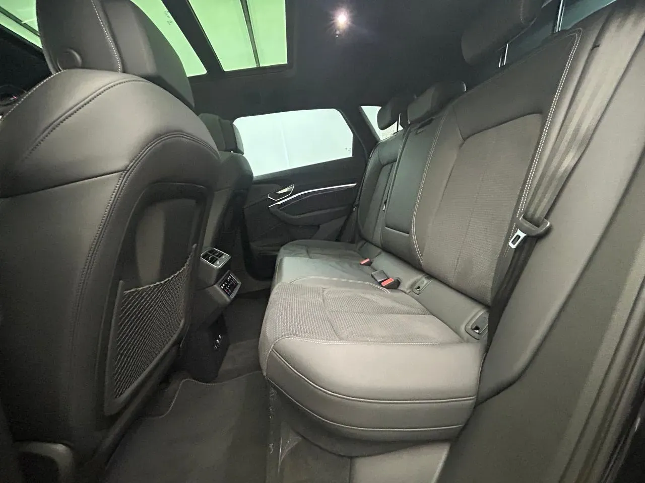 Audi Q8 Sportback E-tron - Imagem 17