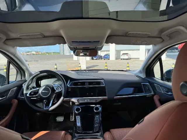 Jaguar I-pace - Imagem 8