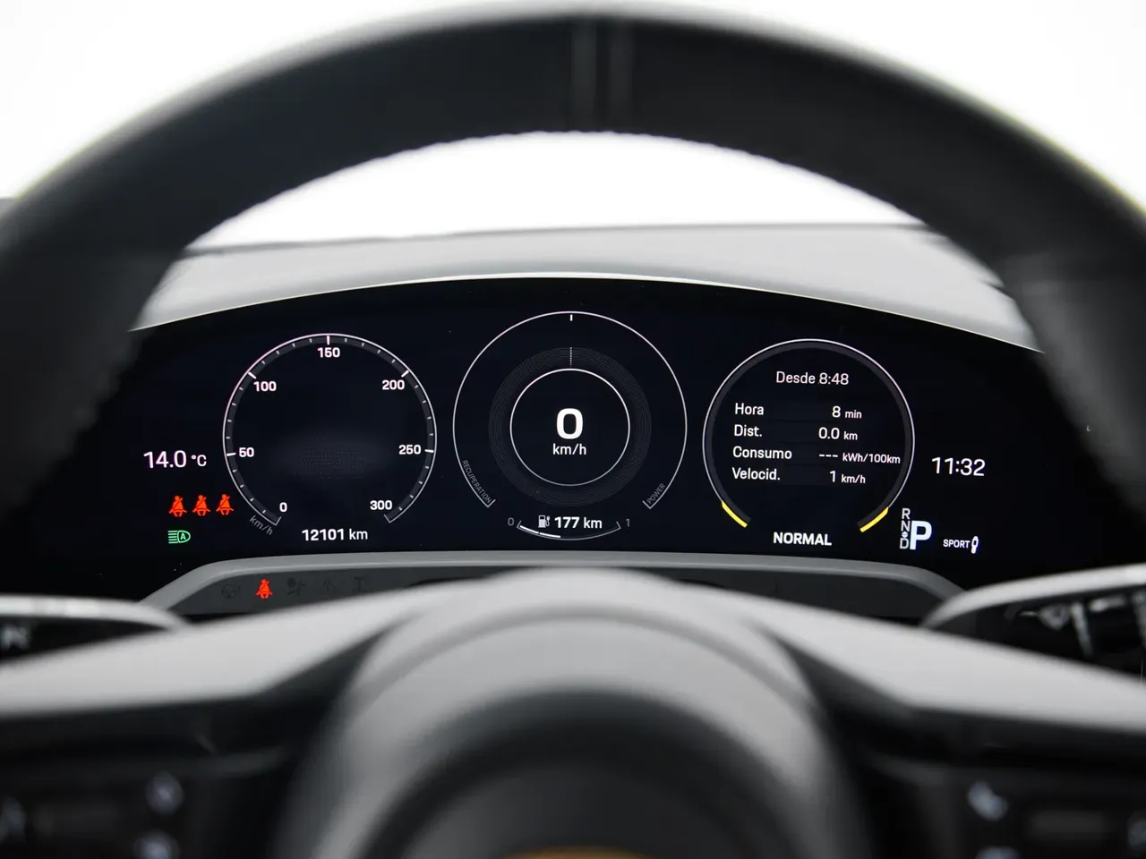 Porsche Taycan - Imagem 8