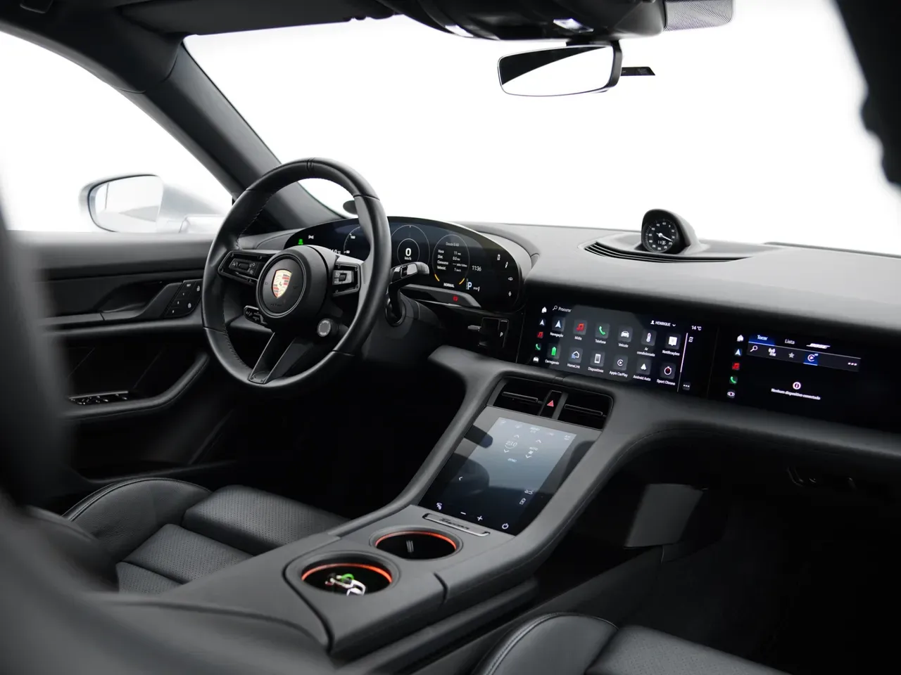 Porsche Taycan - Imagem 13