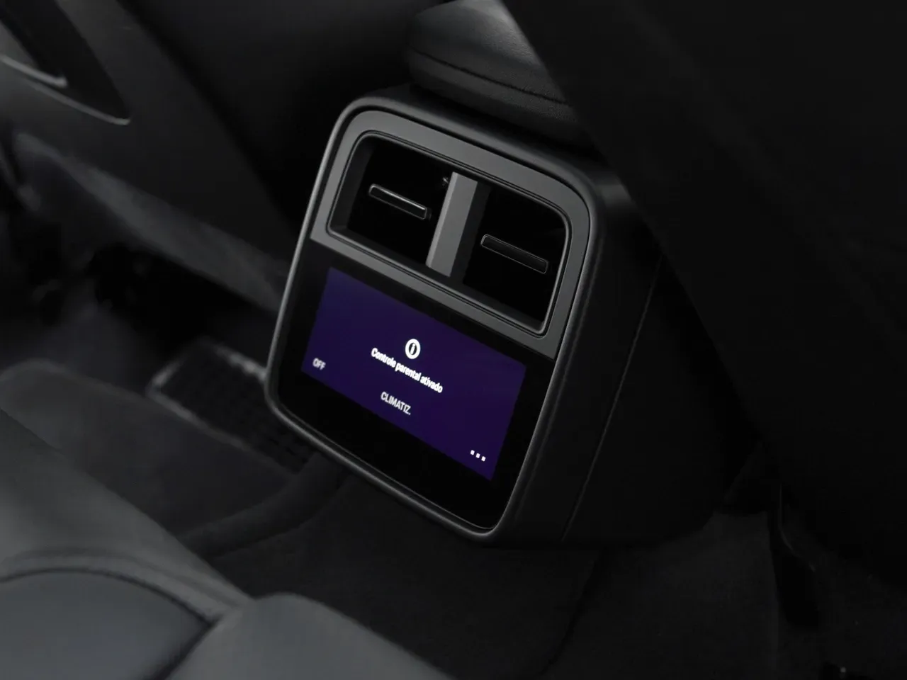 Porsche Taycan - Imagem 17