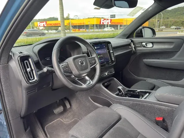 Volvo XC40 Recharge - Imagem 11