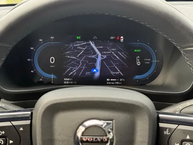Volvo XC40 Recharge - Imagem 15