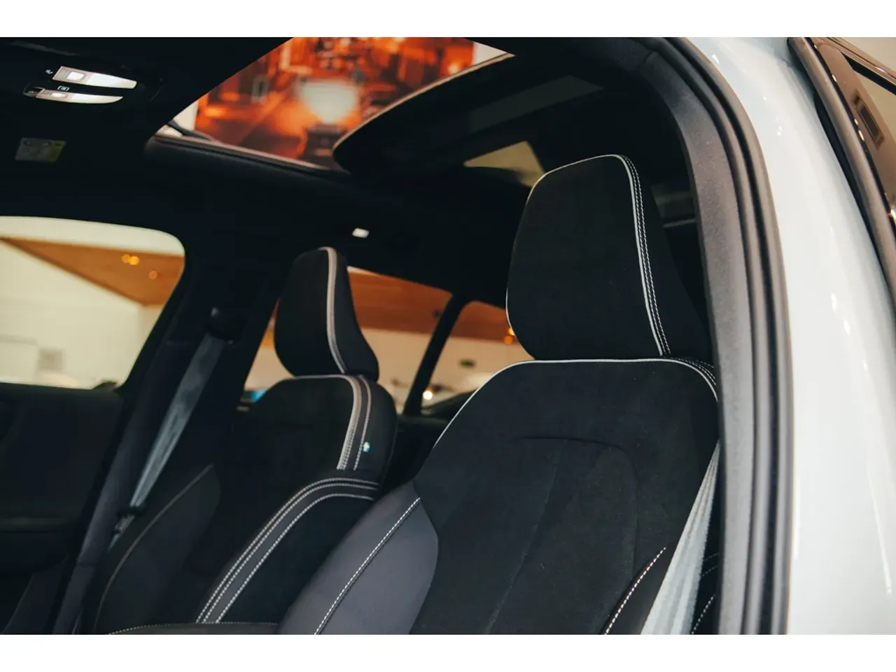 Volvo XC40 Recharge - Imagem 19