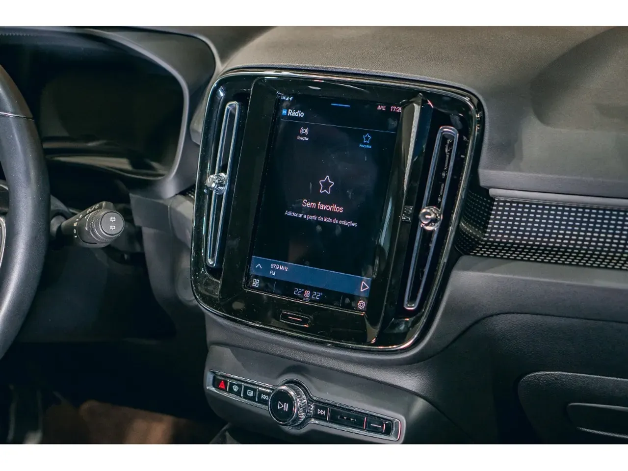 Volvo XC40 Recharge - Imagem 12