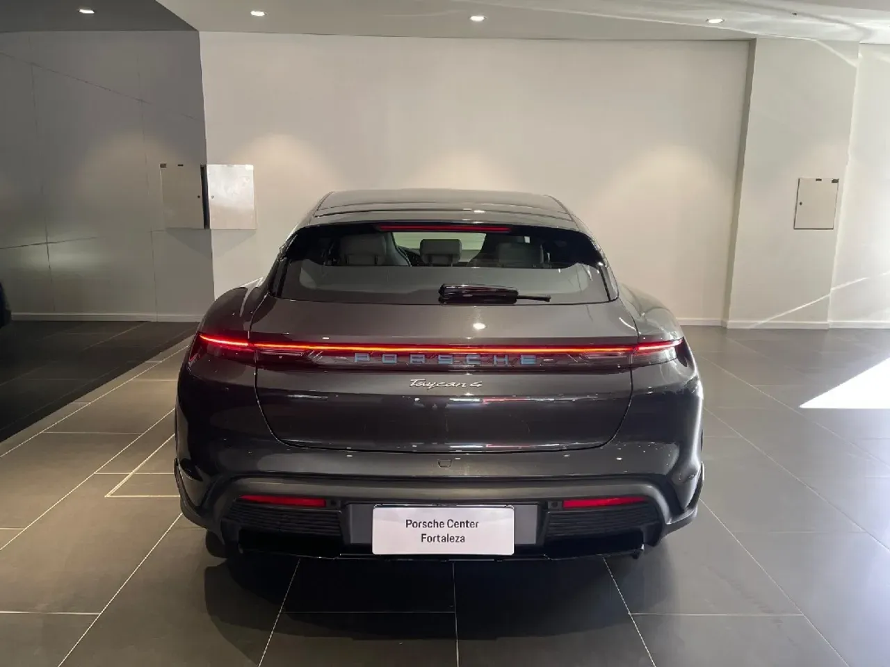 Porsche Taycan - Imagem 7