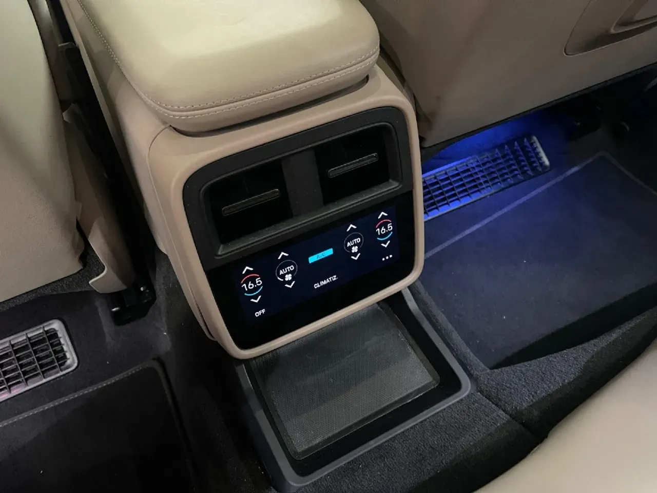 Porsche Taycan - Imagem 20