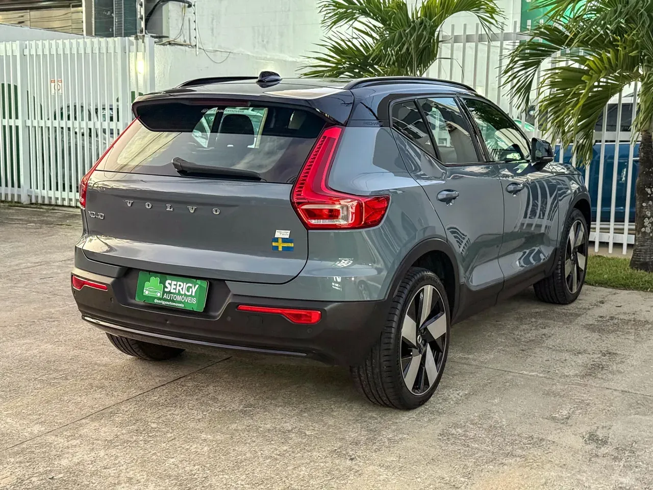 Volvo XC40 Recharge - Imagem 4