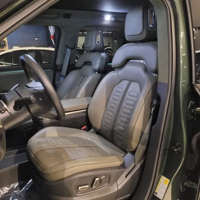 Rivian R1t - Imagem 16