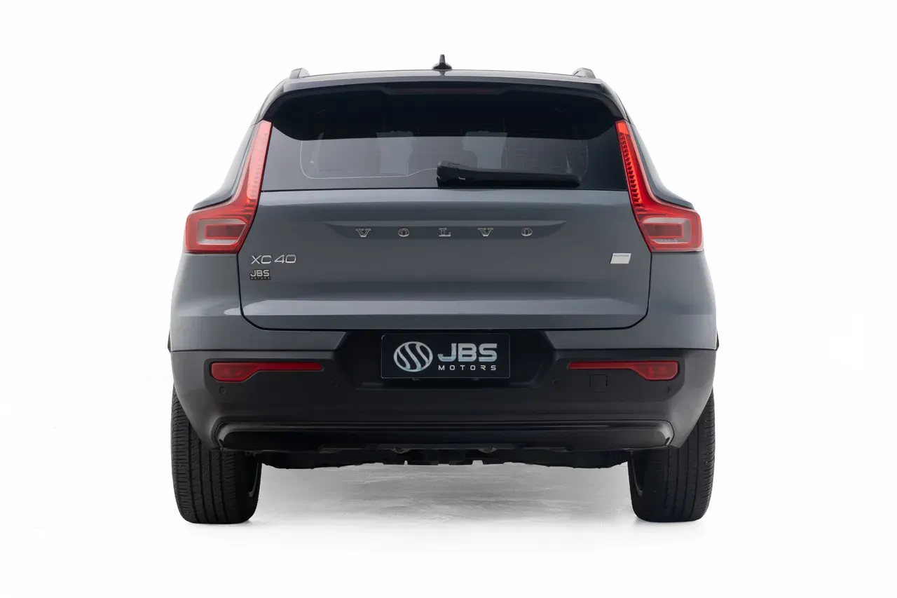 Volvo XC40 Recharge - Imagem 7