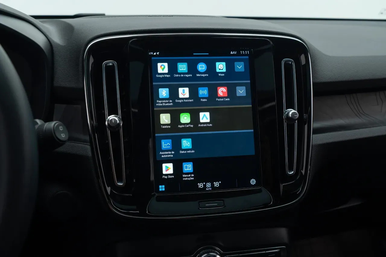 Volvo XC40 Recharge - Imagem 12