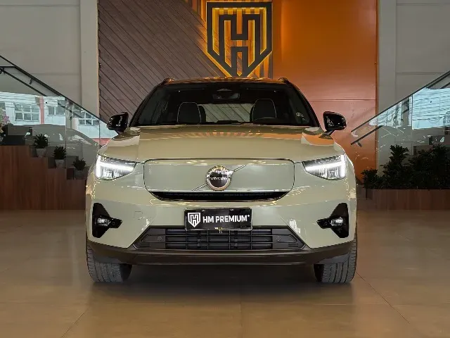 Volvo XC40 Recharge - Imagem 2