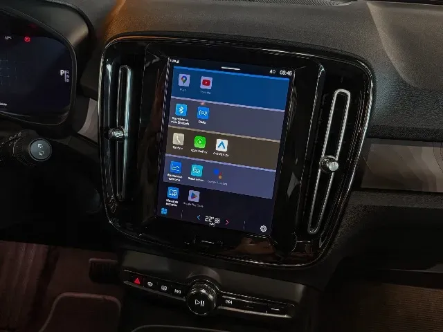 Volvo XC40 Recharge - Imagem 7