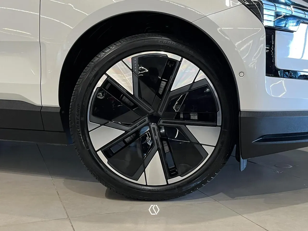 Volvo EX30 - Imagem 3