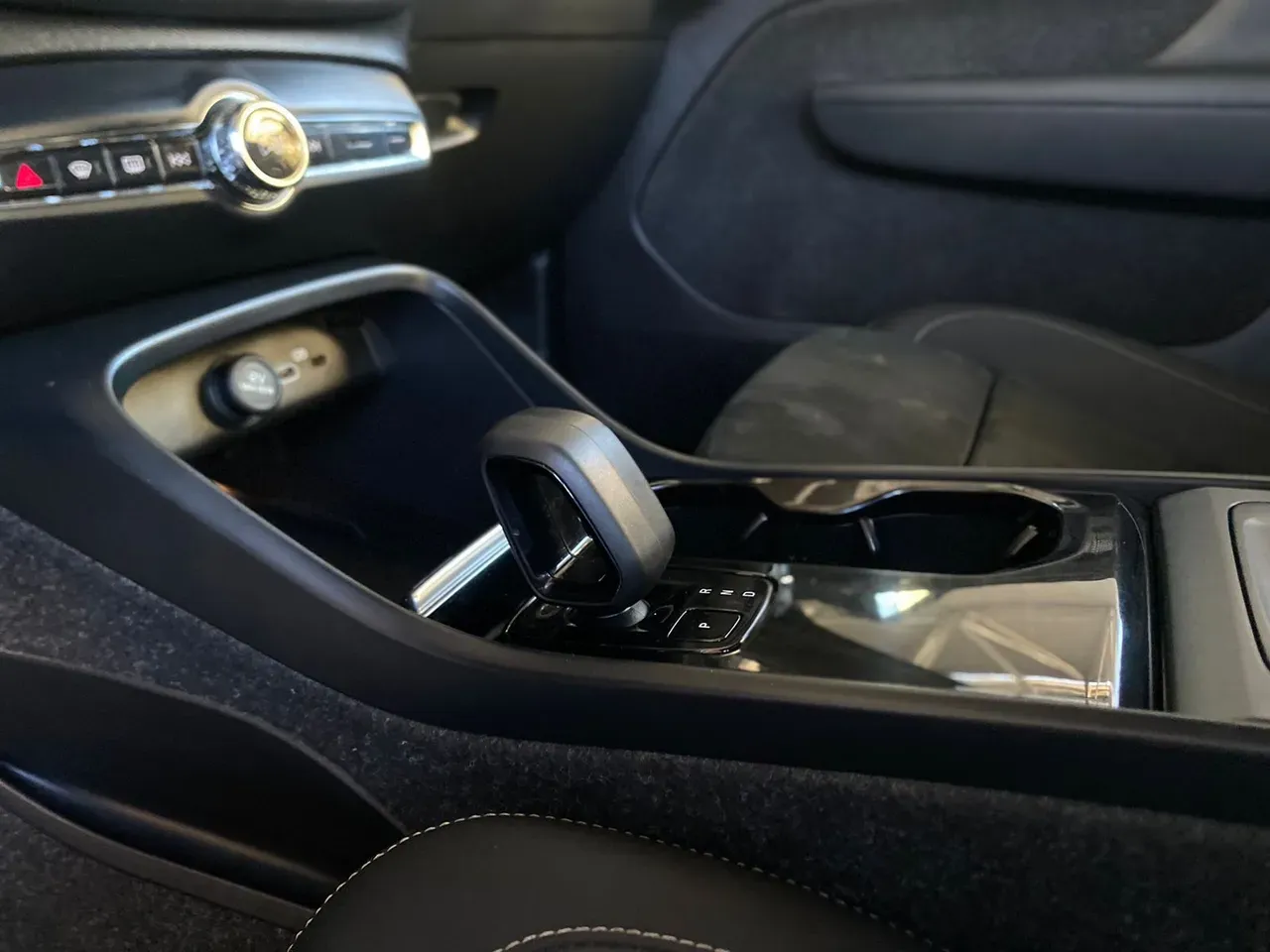 Volvo XC40 Recharge - Imagem 7