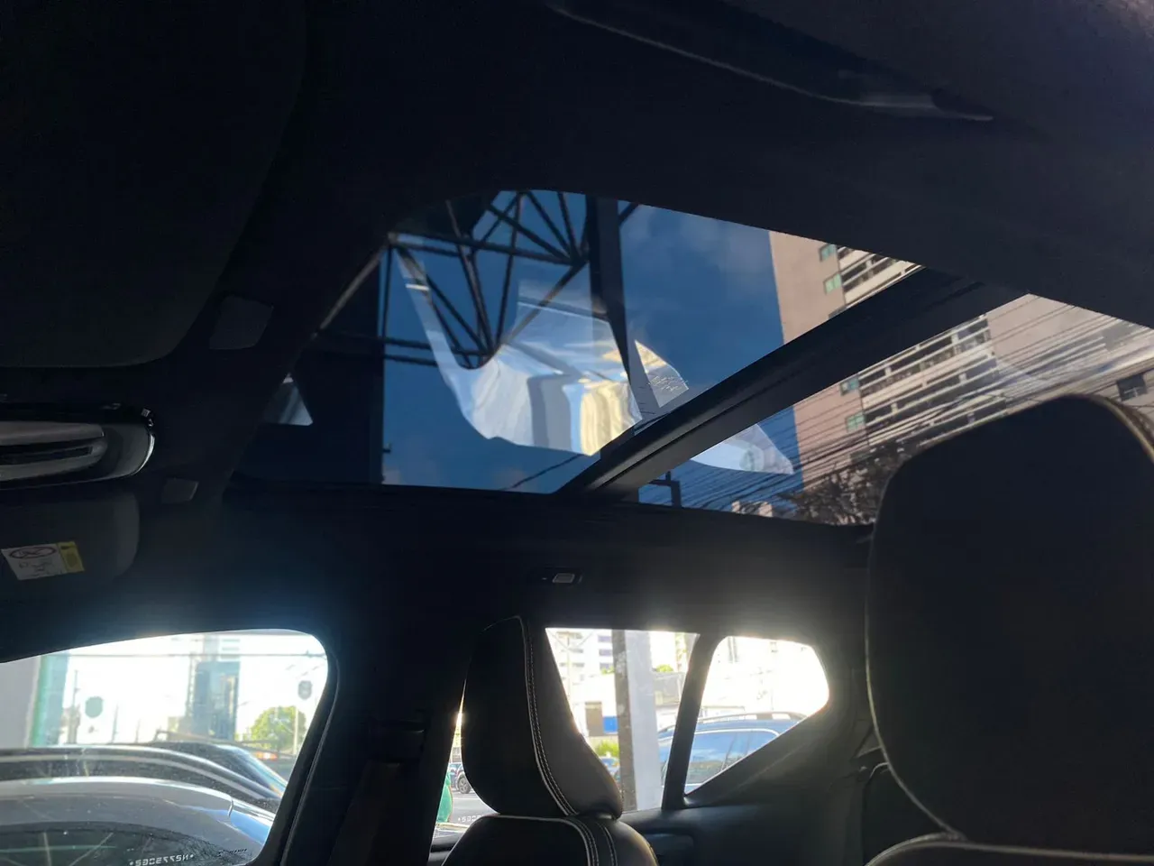 Volvo XC40 Recharge - Imagem 10