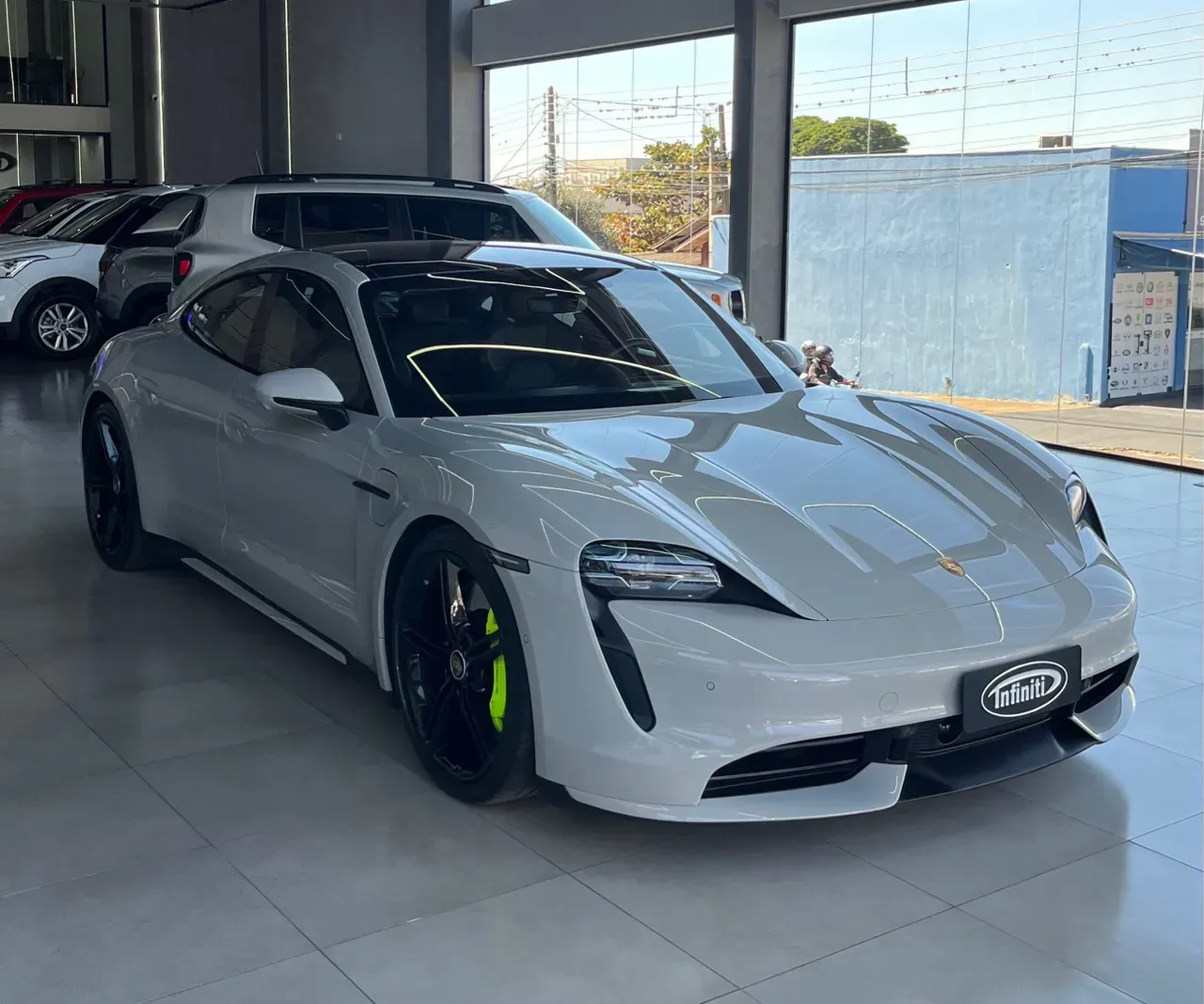 Porsche Taycan - Imagem 3