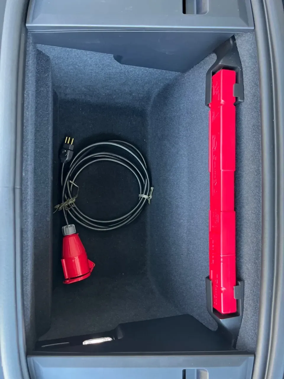 Porsche Taycan - Imagem 20