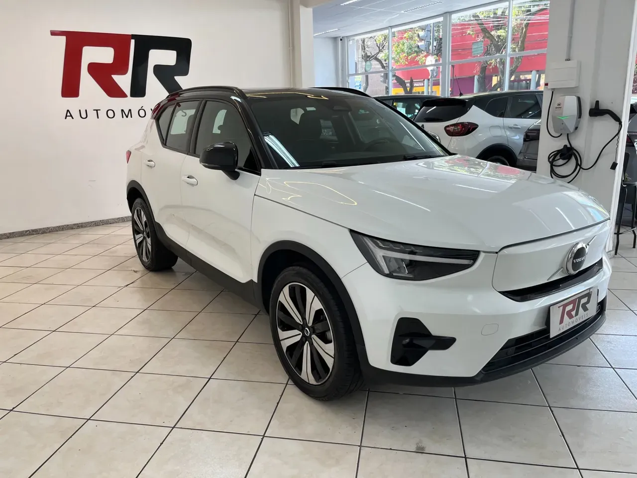 Volvo XC40 Recharge - Imagem 3