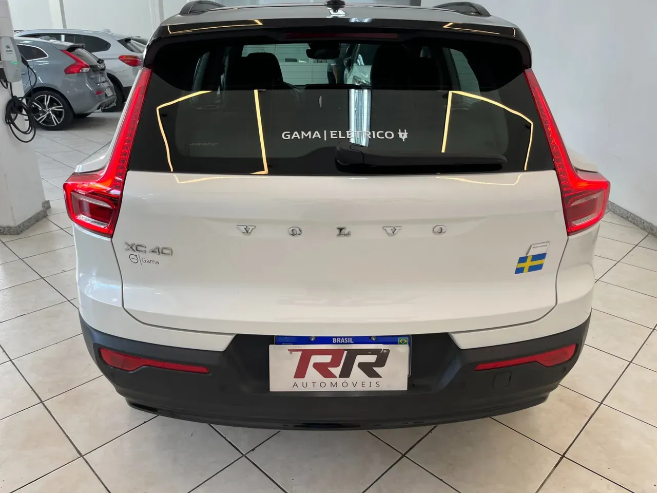Volvo XC40 Recharge - Imagem 5