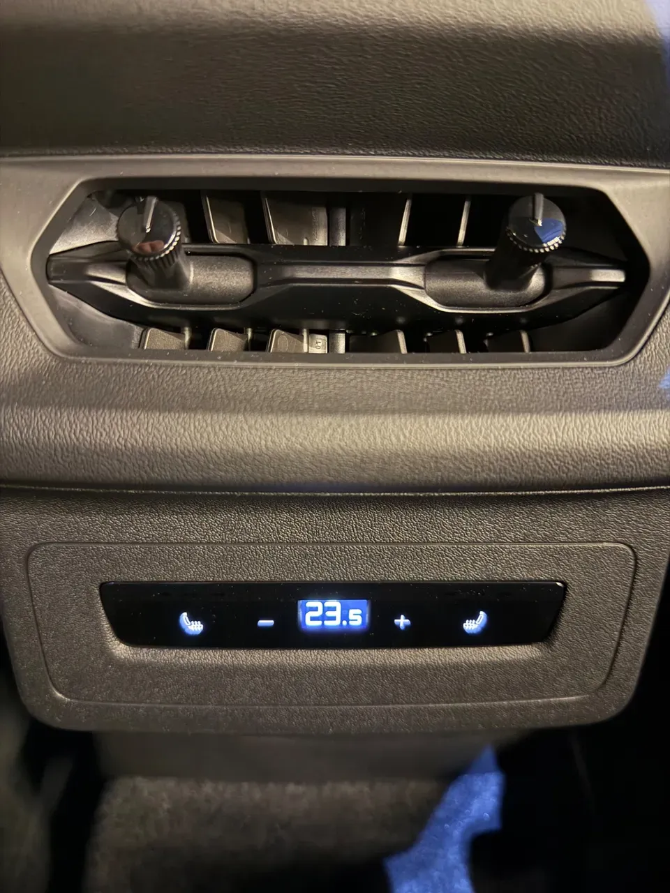 Audi Q6 E-tron - Imagem 13