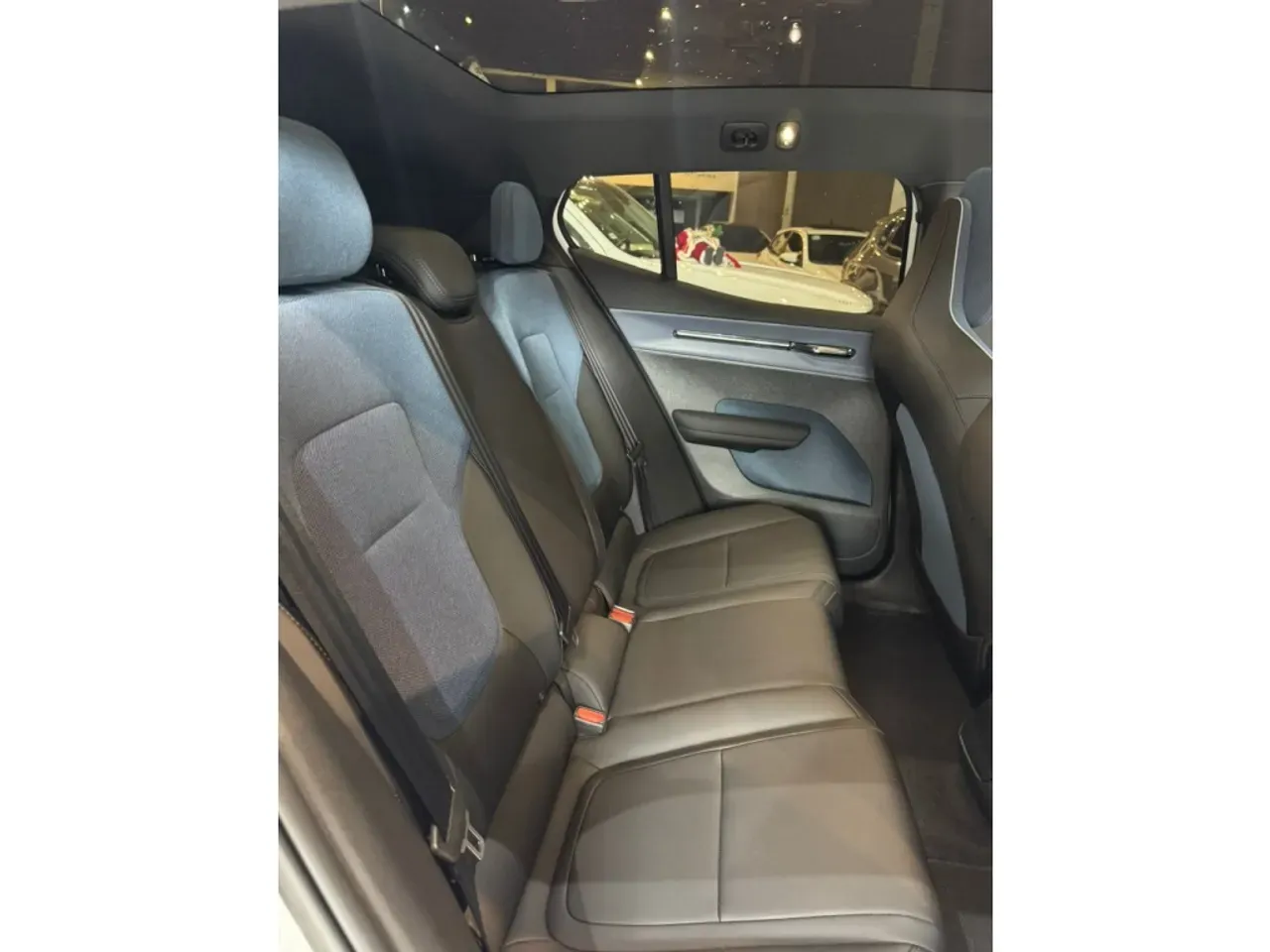 Volvo EX30 - Imagem 7